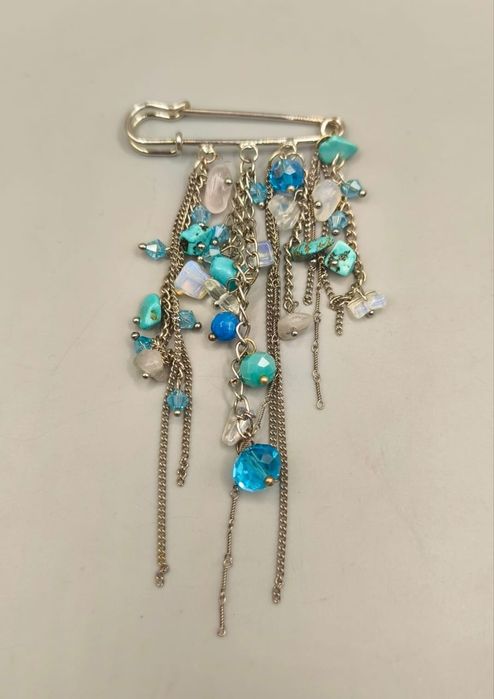 Брошь булавка с цепочками