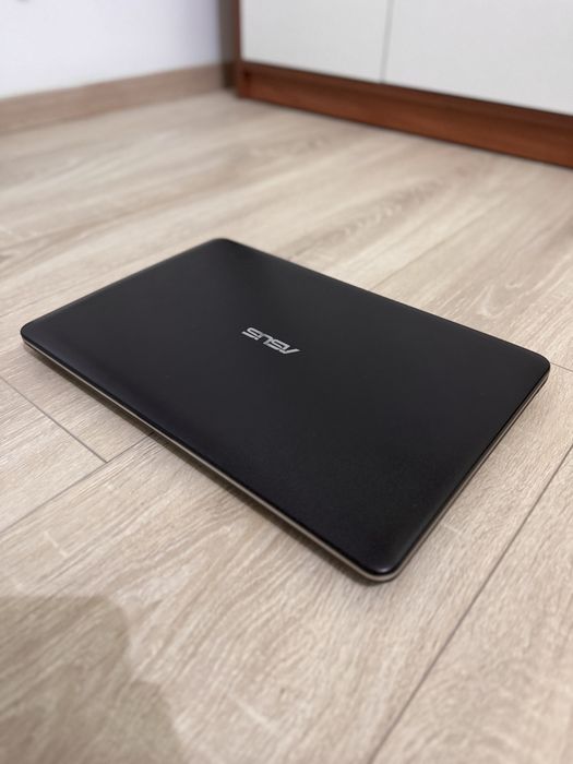 Laptop Asus A541U