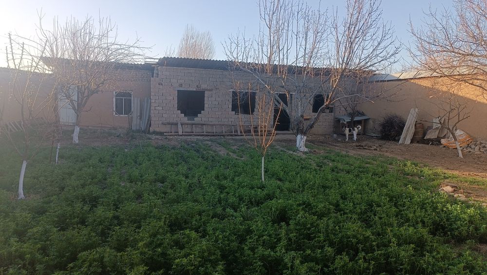 Уй сотилади. Срочно продаётся участок 4 сотик