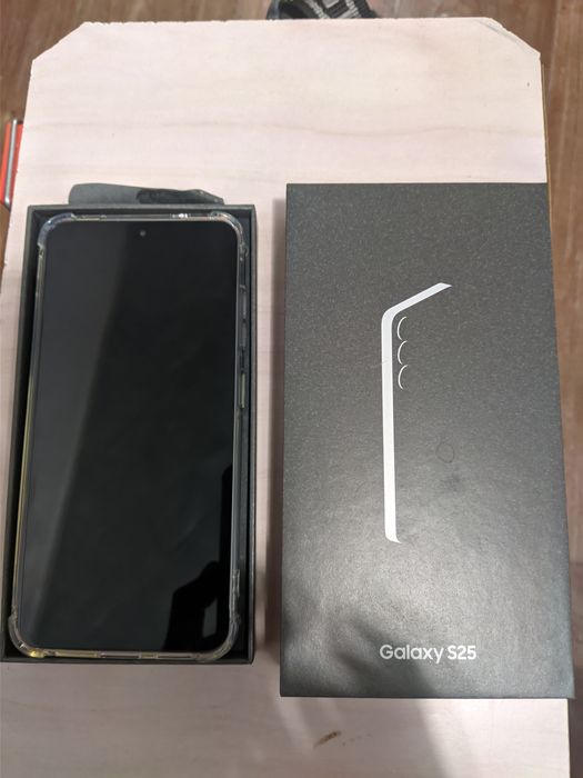 Продам Samsung Galxy S25