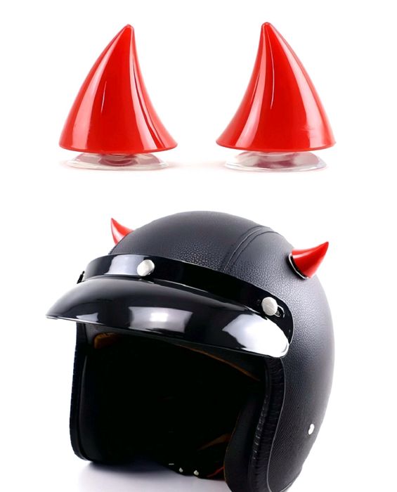 Червени и черни рога за каска
