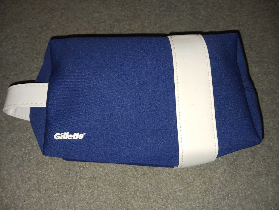 Несесер на Gillette,чантичка