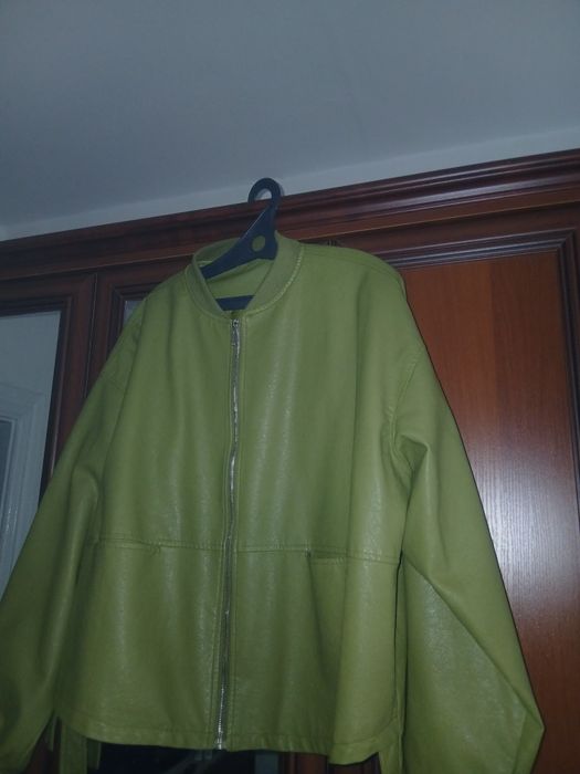 Продам куртку осень-весна
