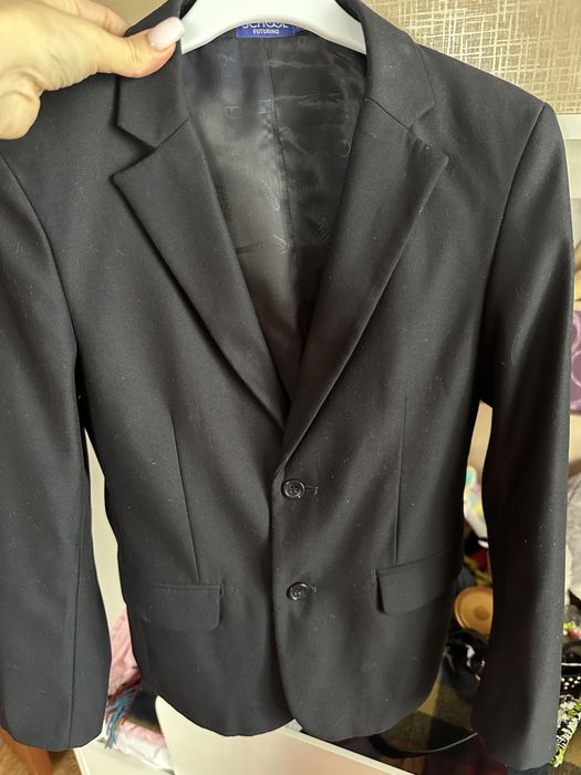 Отдам вещи школьные