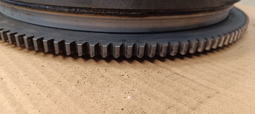 Аксесоари Ford S max,чистачки - Bosch,капачки Nissan,маховик Honda Crv