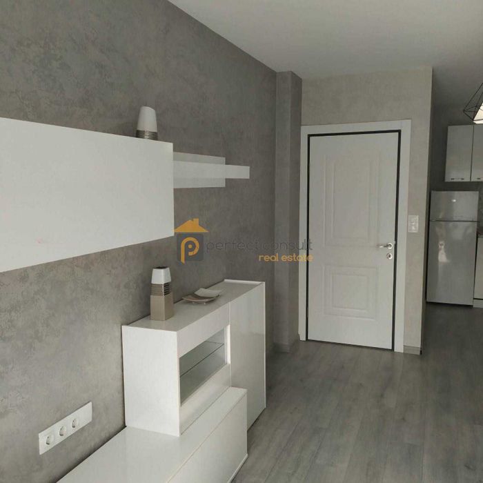 Дава се под наем Двустаен апартамент в Пловдив, Южен - 64 кв.м за 550 € - Снимка #2