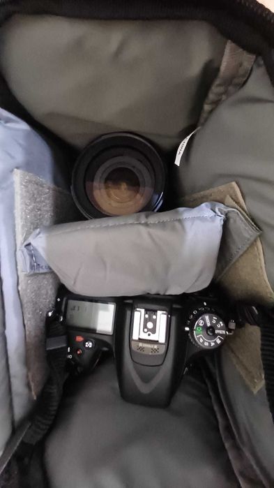 Nikon D7100 cu obiectiv 18-70