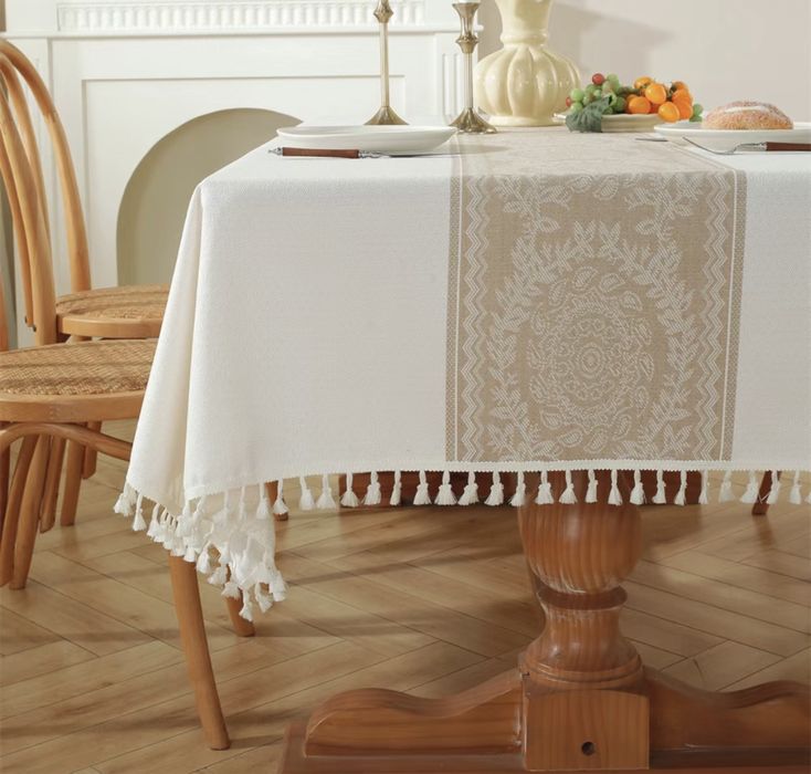 Продам скатерть сервировочный