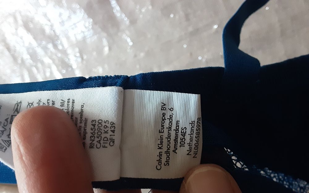 CALVIN KLEIN оригинален сутиен 70DD