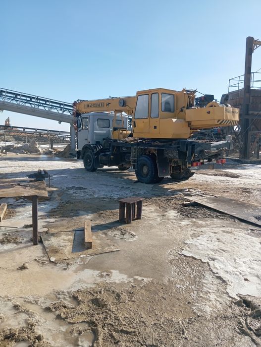 Автокран КС 35715