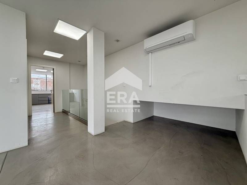 Дава се под наем Офис в София, Център - 200 кв.м за 2842.74 € - Снимка #6