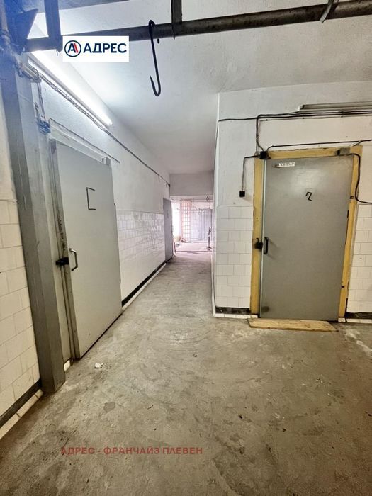 Склад в Плевен, област-с.Брест площ 827 цена 70000