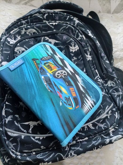 Раница и несесер