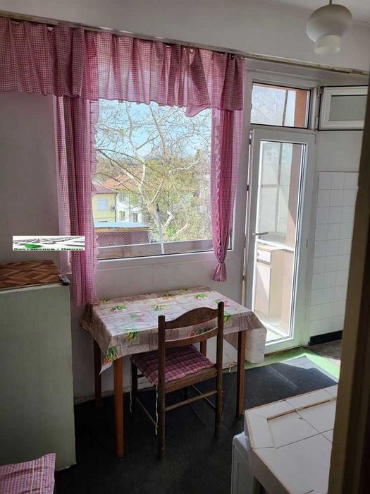 Дава се под наем Двустаен апартамент в Пловдив, Христо Смирненски - 65 кв.м за 280.5 € - Снимка #1