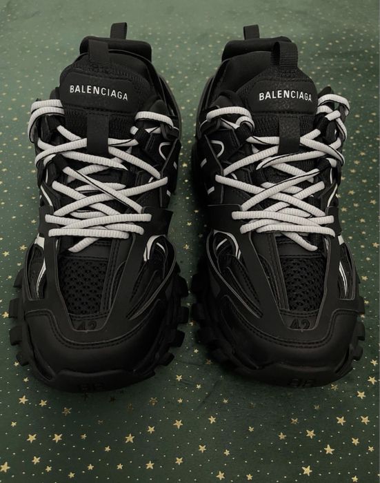 Balenciaga track led