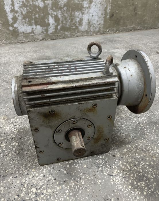 Червячен редуктор с предавателно число