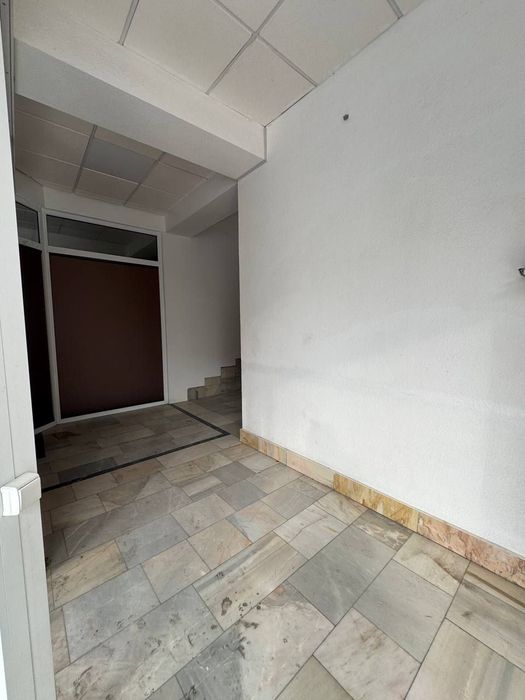 Чорсу.Версаль сдаётся офис 1 линия 16м2 400 у е