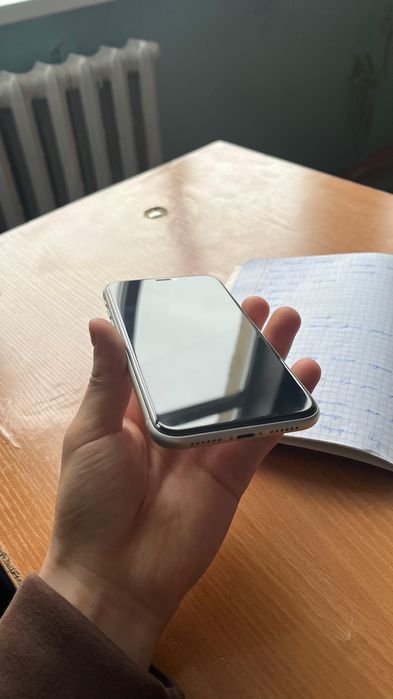 Айфон 11 белый на 128гб