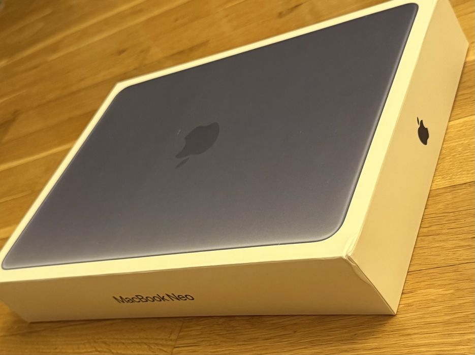 Macbook NEO 13” NOU SiGiLAT ! 256GB - INT Layout ! GARANTIE Apple