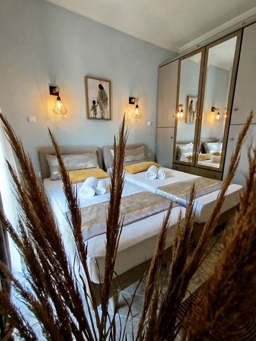 Дава се под наем Тристаен апартамент в София, Докторски паметник - 60 кв.м за 100 € - Снимка #2