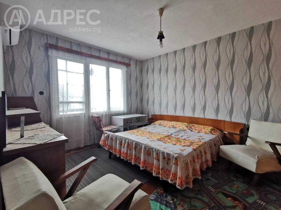 Тристаен апартамент, Здравец, 71 кв.м., ет. 3/4, без подобрения