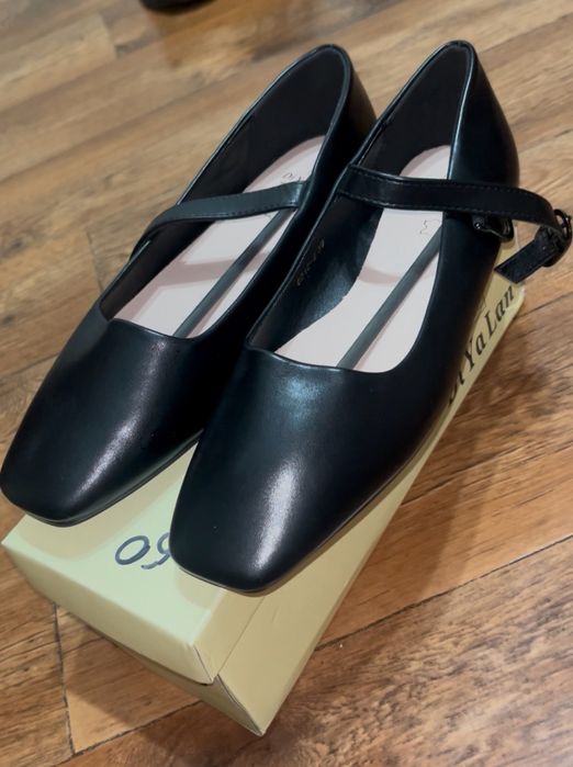 Новый Аяқ Киімдер Сатылады