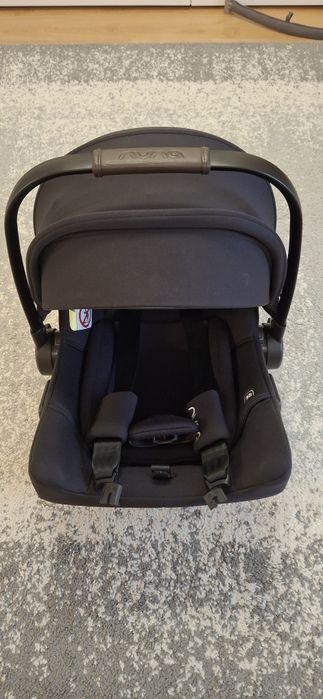 Scoica Nuna PIPA Urbn Caviar, 40–75 cm, cu isofix integrat