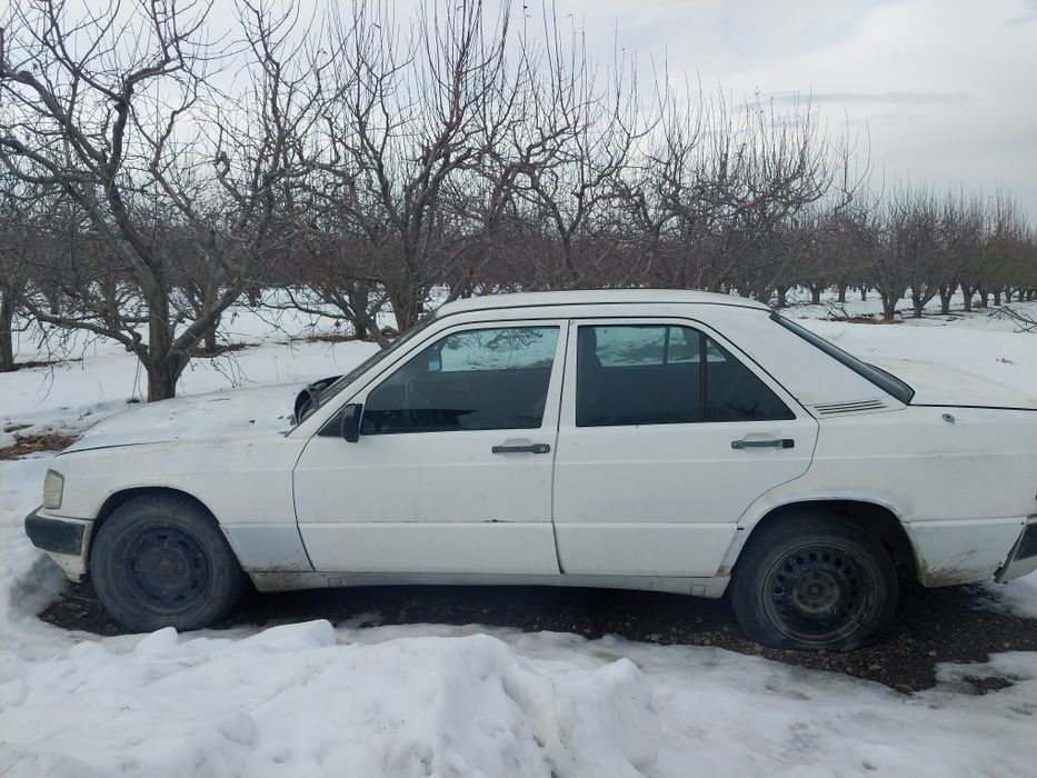 Продам Мерс 190, на полном ходу