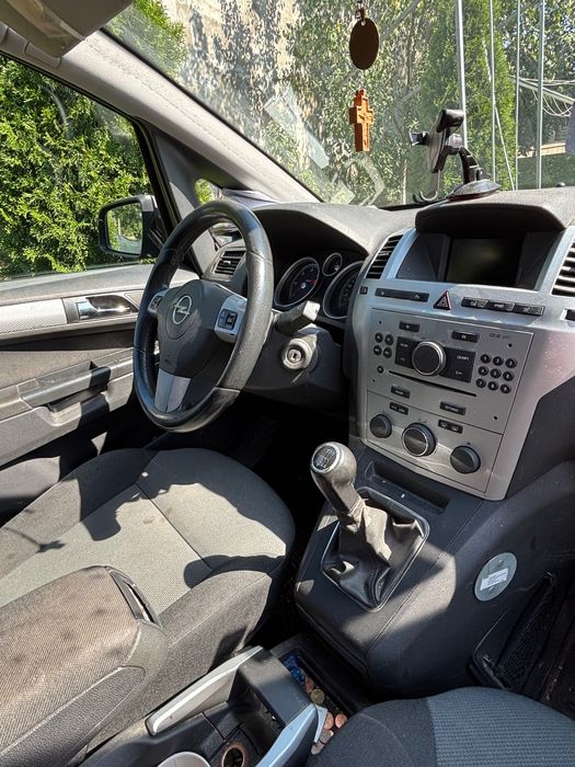 Opel zafira B 1.9 DTH Sport