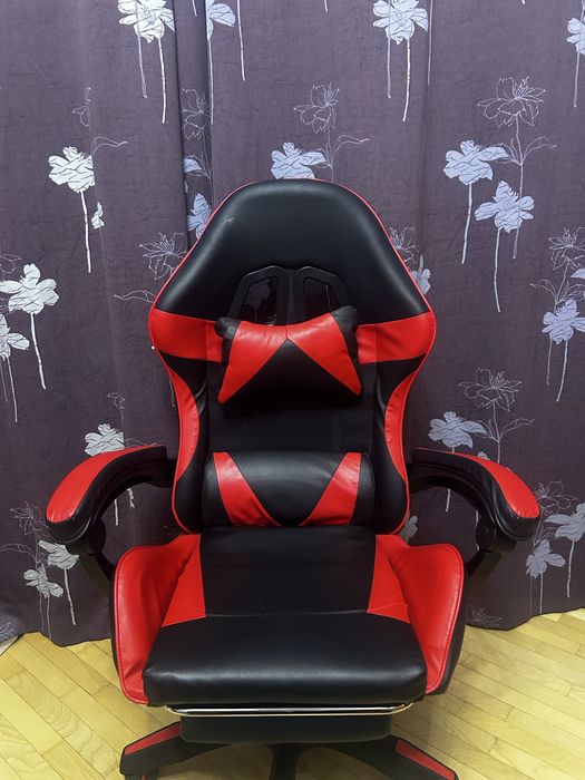 Игровое компьютерное кресло