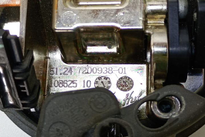 Buton  emblema deschidere haion 720093801 BMW Seria 1 E81/E82/E87/E88