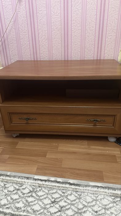 Продам тумбу