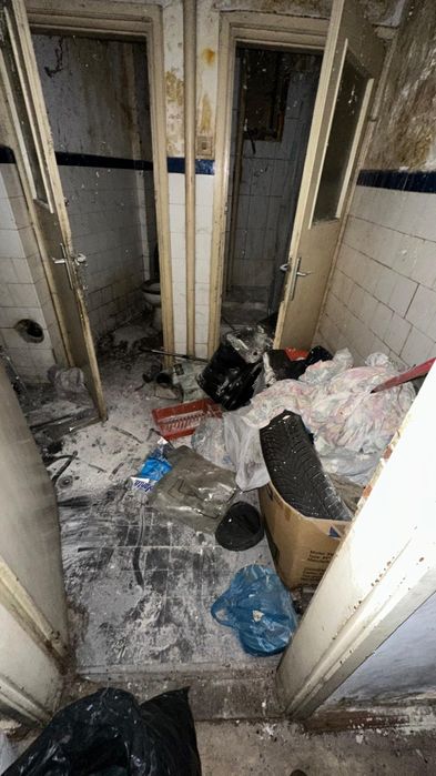 Debarasari case apartamente