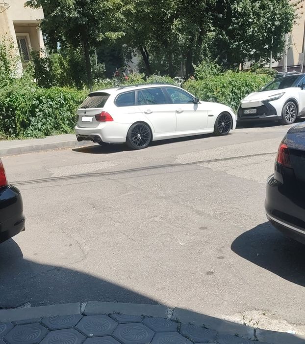 BMW Seria 3 2009 — imagine 5