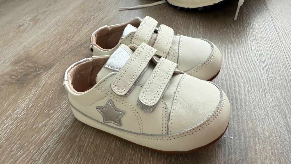 Кроссовки детские