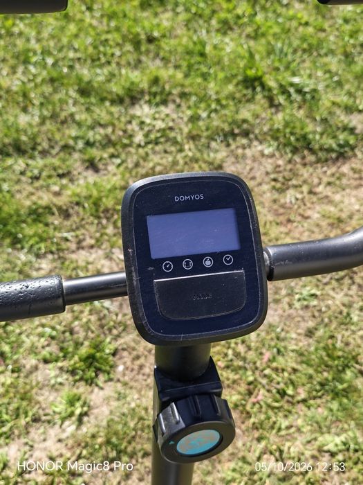 Vînd o bicicletă pentru fitnes