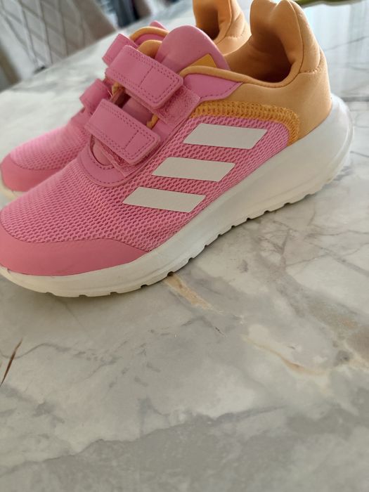 Adidas детски маратонки-34 номер