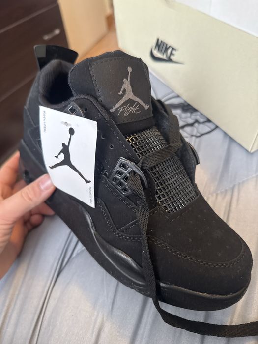Jordan 4 black cat