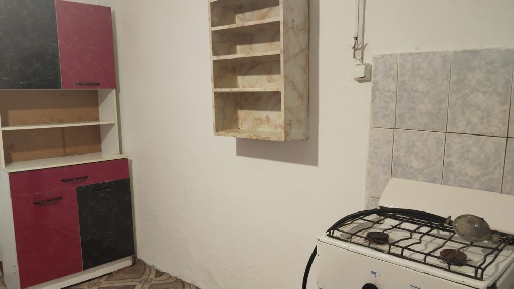 Времянка отдельный вход и двор