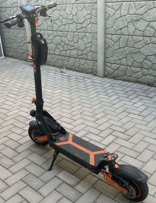 Vând ieftin trotineta electrica Kukirin g2 MAX