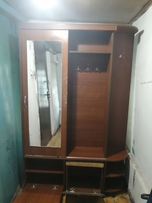 Продам шкаф прихожая