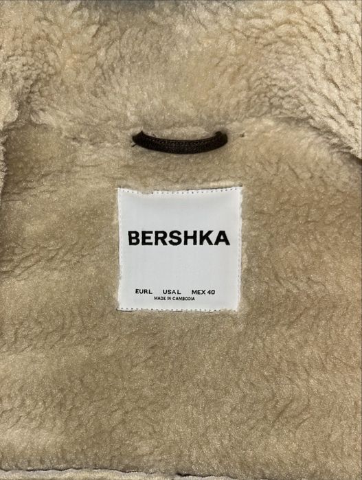 ЧИСТО НОВО Кожено яке Bershka с пух - Размер L (ТОП модел!)