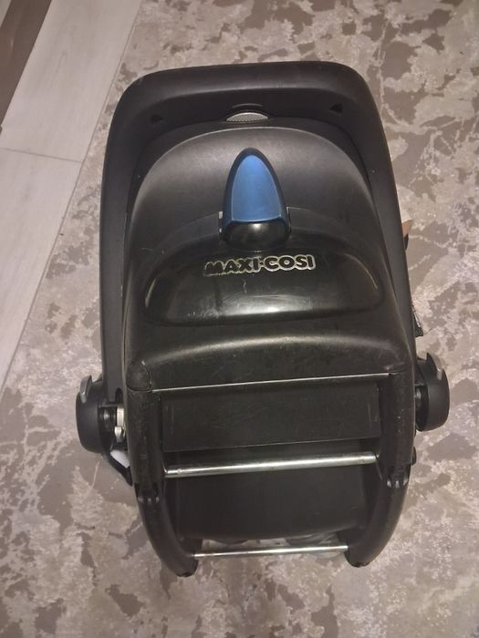 Vand  scoica auto Maxi cosi preț 100 lei