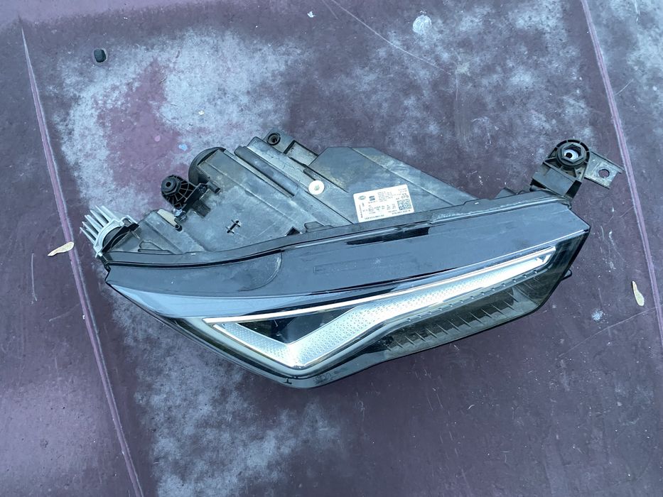 Far Seat Ateca Facelift 2020 - 2024 far dreapta led ATEca