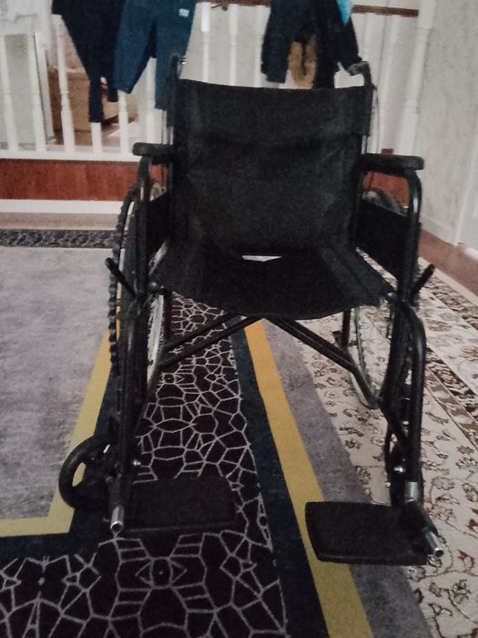 Инвалидни коляска