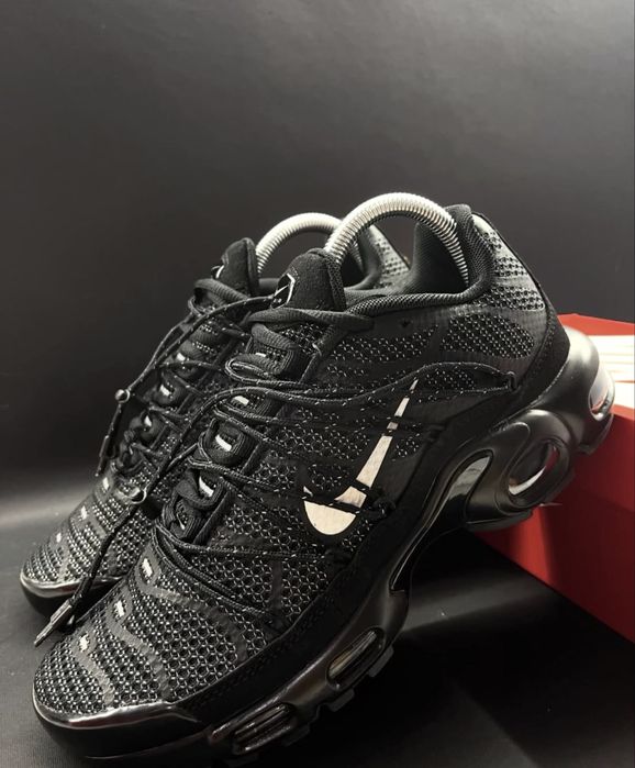 Nike TN Air Max Plus Utility Triple Black Reflective