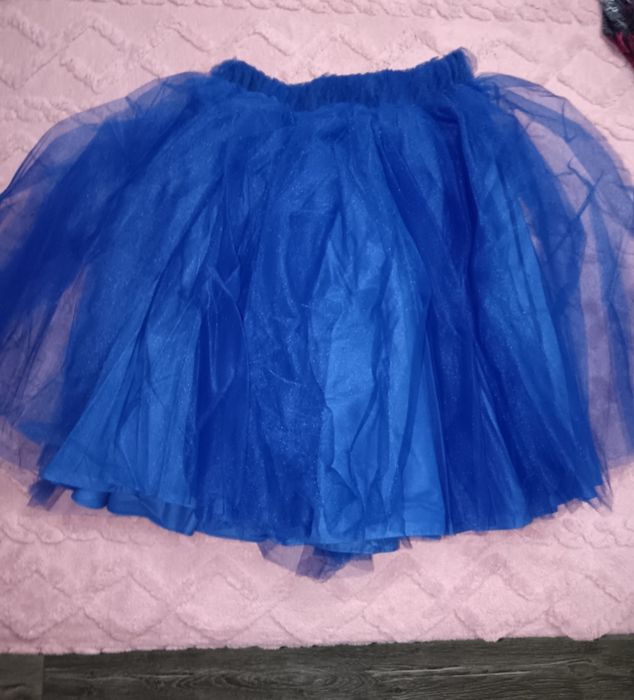 Fusta.       tulle