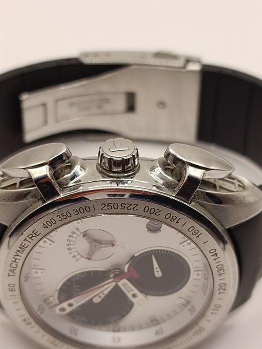 Часовник: Tissot T- Race