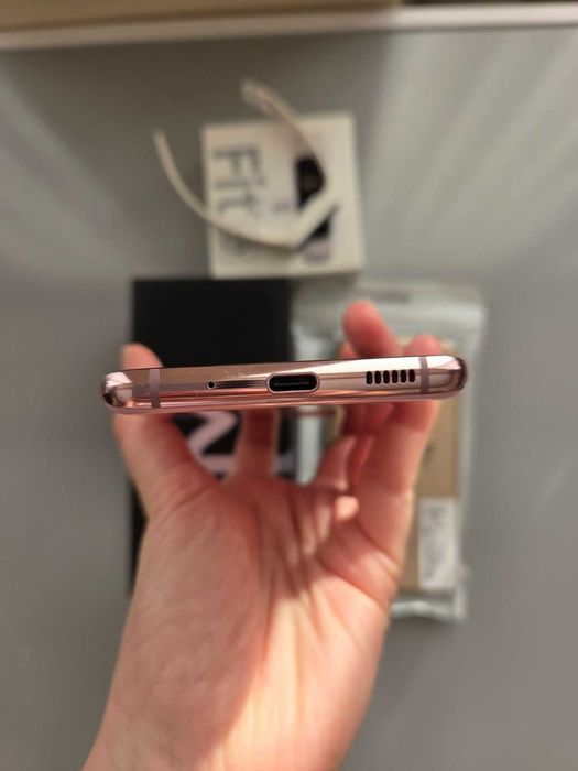 Samsung Galaxy S20 като нов с подаръци