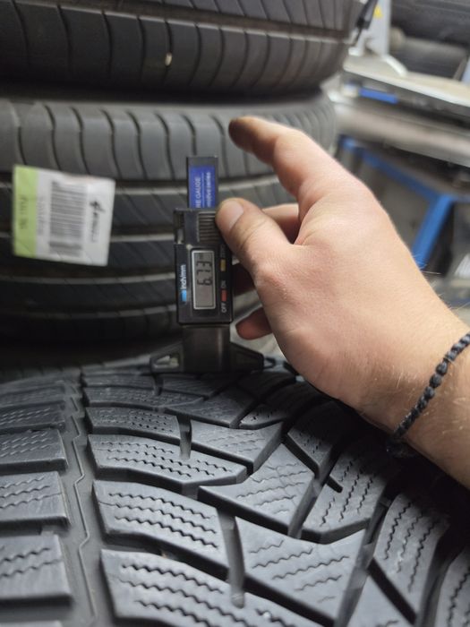 2 Броя 255/40/19 Dunlop 6,7mm